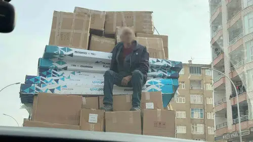 Diyarbakır trafiğinde tehlikeli yolculuk kameraya yansıdı