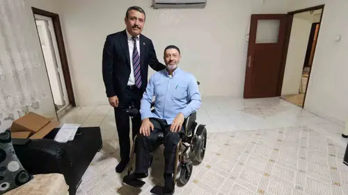 MHP Diyarbakır İl Başkanı Özcoşkun engelli vatandaşın sandalye talebini hızla karşıladı