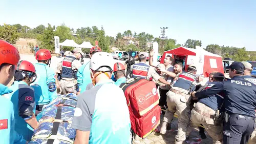 Şanlıurfa'da gerçeği aratmayan deprem tatbikatı