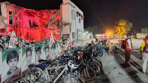 Diyarbakırlı bisikletçiler 3 bin kilometre pedal çevirip İran'daki okul saldırısını andı