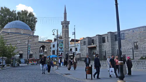 Diyarbakır turizmde altın çağını yaşıyor: 8 ayda 1,3 milyon ziyaretçi