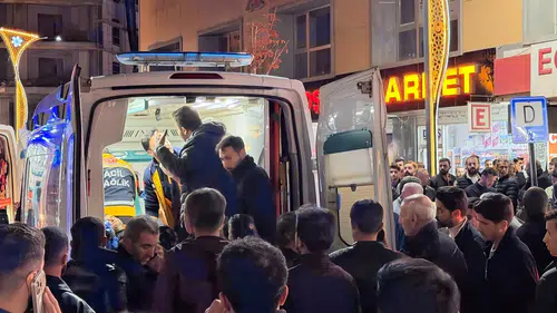 Yüksekova merkezinde silahlı saldırı sonucu üç kişi yaralandı