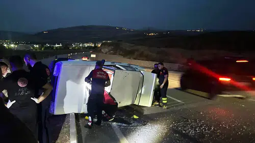 Siirt'te kontrolden çıkan otomobil devrildi: 2 yaralı