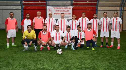 Tatvan'da kurumlar arası futbol turnuvası şehitler anısına başladı