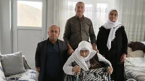 Yüksekova'da Hatun Teyze'nin yüzünü güldüren anlamlı hediye