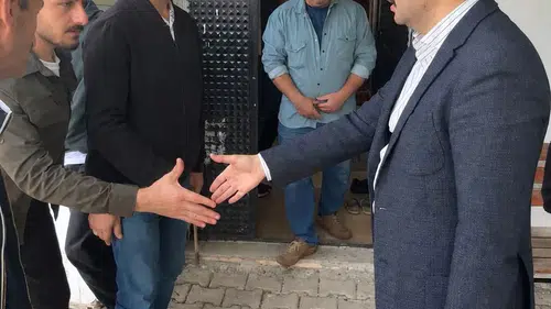 Dicle Kaymakamı Mustafa Atış kırsal mahallelerde vatandaş ve öğrencilerle buluştu
