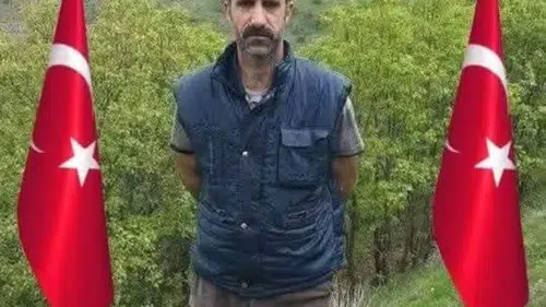 Elazığ'da düğün yolunda acı kaza: Amca hayatını kaybetti yeğeni yaralandı