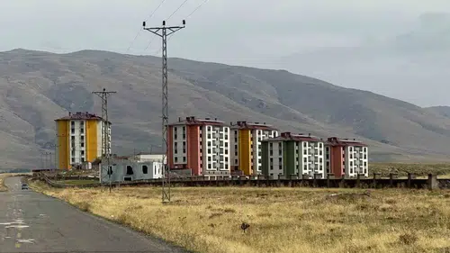 Patnos’ta TOKİ konutlarında sona doğru: Hak sahipleri evlerine kavuşmayı bekliyor