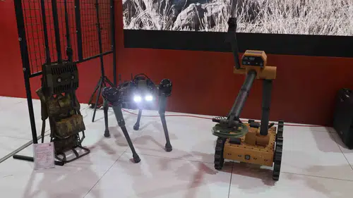 Jandarmanın mayın temizleyen yerli robotları TEKNOFEST Güneydoğu'da sahneye çıktı