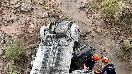Siirt Baykan yolunda otomobil takla attı üç kişi yaralandı