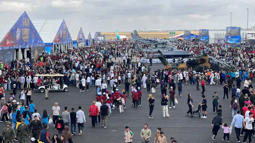 Şanlıurfa'da yağmura rağmen TEKNOFEST'e ziyaretçi akını