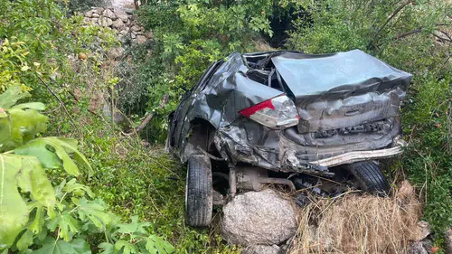 Kızıltepe'de otomobil uçuruma yuvarlandı sürücü ağır yaralandı