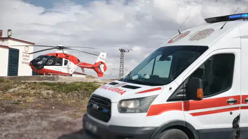 Çaldıran'da rahatsızlanan 21 günlük bebek helikopterle Van'a taşındı