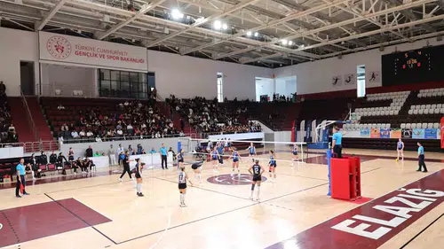 Elazığ voleybol derbisinde gülen taraf Ekolspor oldu