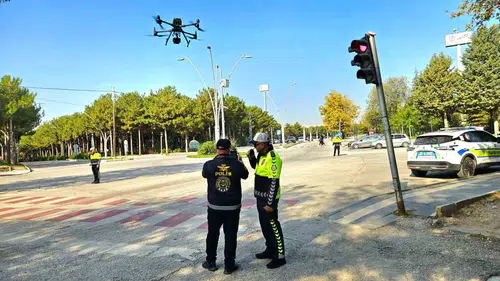 Elazığ'da KPSS günü trafik akışı havadan denetlendi