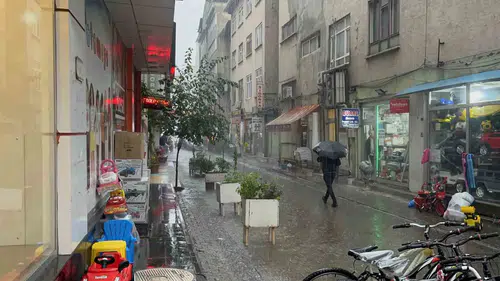 Bingöl genelinde kuvvetli sağanak yağış hayatı olumsuz etkilemeye başladı