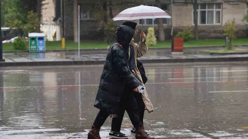 Elazığ sağanak yağışla birlikte kısa sürede göle döndü