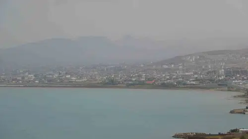 Van merkezinde yoğun sis hayatı etkiledi