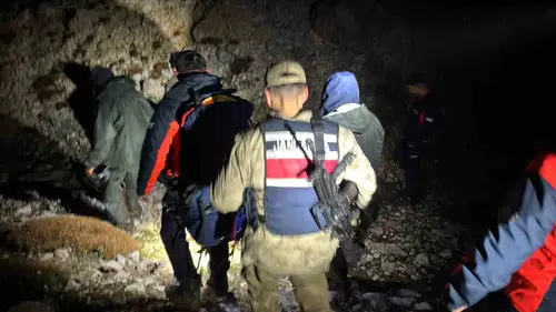 Tunceli Ovacıkta sis nedeniyle mahsur kalan iki kişi kurtarıldı
