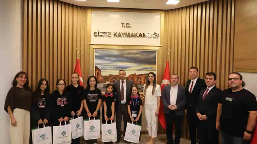 Cizreli öğrencilerin teknoloji başarısı Kaymakam Baycar tarafından kutlandı