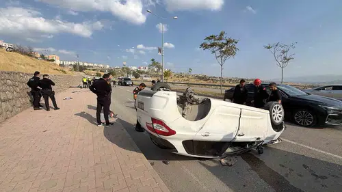 Şırnak merkezde kontrolden çıkan otomobil takla attı
