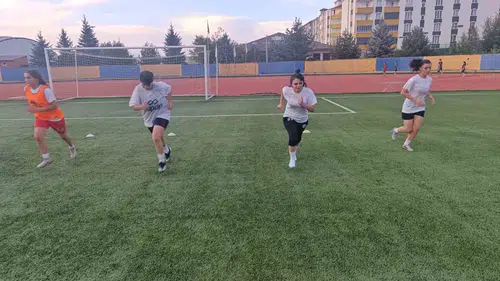Ağrı Kadın Futbol Takımı 1. Lig için sahaya iniyor