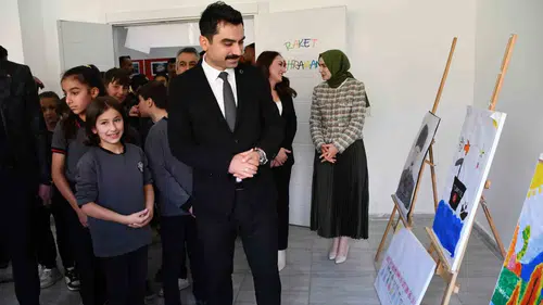Beytüşşebap'ta Cumhuriyet coşkusu resim ve fotoğraf sergisiyle başladı