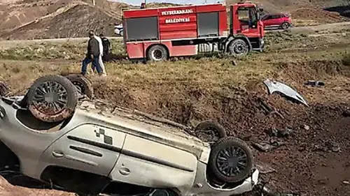Siirt Baykan yolunda kaza yapan aileden beş kişi yaralandı