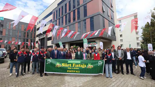 Siirt Fıstığı Doğa ve Kültür Festivali coşkuyla başladı