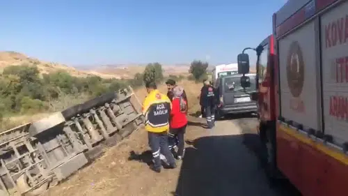 Elazığ Tunceli yolunda tır kazası bir kişi yaralandı