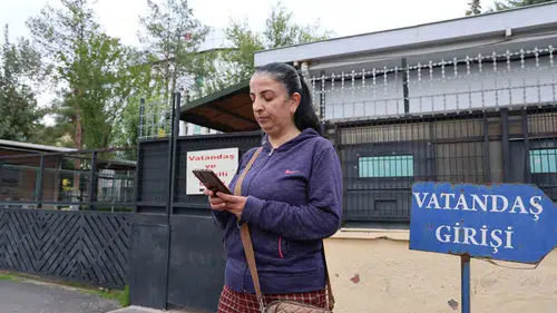 Diyarbakırda aile bilgilerini kullanan dolandırıcılar yaşlı kadının altınlarını çaldı