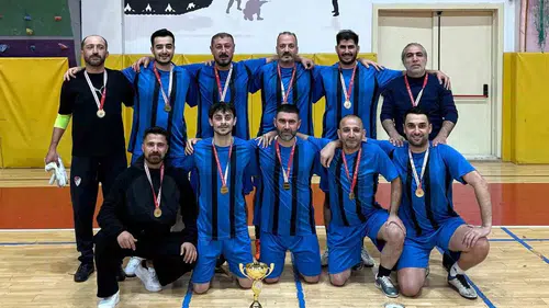 Elazığ Belediyespor Futsal Takımı şampiyon oldu