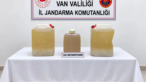 Van İpekyolu'nda 34 kilo sıvı metamfetamin operasyonu