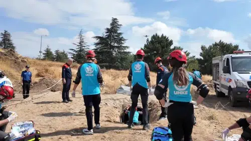 Elazığ'da afetlere karşı sağlık ekipleri sahada güçlerini birleştirdi