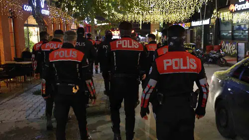 Elazığ polisi öğrencilerin güvenliği için sahaya indi