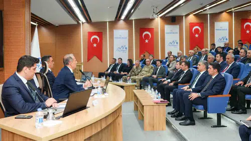 Hakkari'de dev yatırımların toplam bedeli 70 milyar lirayı geride bıraktı