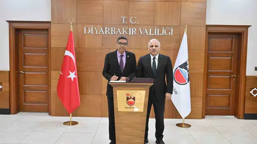 Malezya Büyükelçisi Shaffieq Diyarbakır Valisi Zorluoğlu ile görüştü