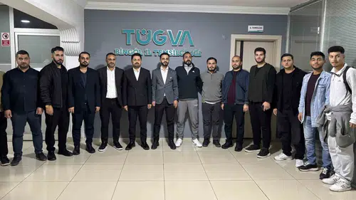 AK Parti İl Başkanı Yılmaz Seven gençlerle bir araya geldi