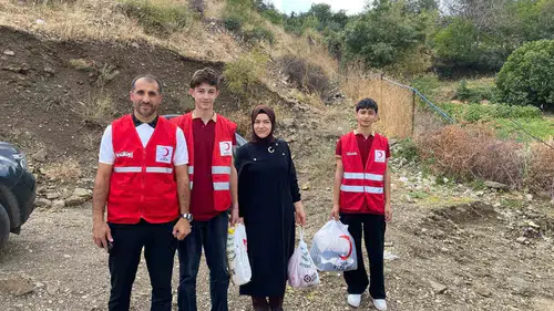 Sason Anadolu Lisesi öğrencileri ihtiyaç sahibi ailelere destek eli uzattı