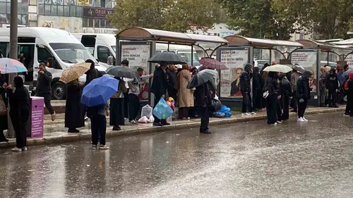 Elazığ'da sağanak yağış hayatı olumsuz etkiledi