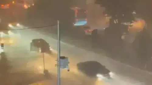 Mardin'de aniden bastıran sağanak ve dolu hayatı felç etti