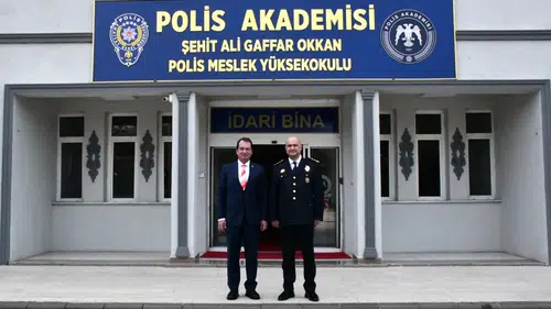 Dicle Üniversitesi Rektörü'nden Diyarbakır'daki polis akademisinde dikkat çeken ders
