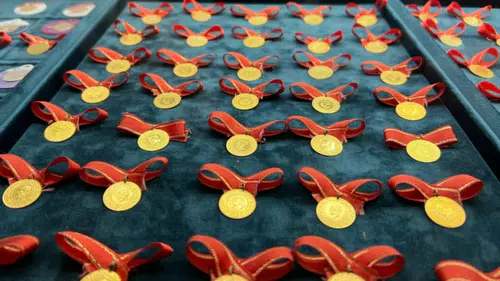 Gram altın yükselişe geçti: 6 bin 605 lirayı gördü