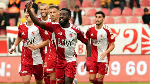 Batman Petrolspor İstanbulspor'u 4-2 mağlup etti: Üç haftalık kötü gidişe son verdi
