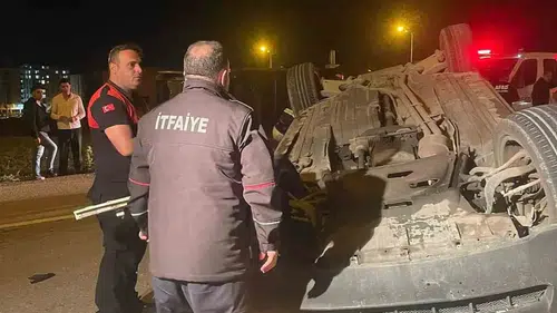 Siirt’te ambulans ve otomobil çarpıştı