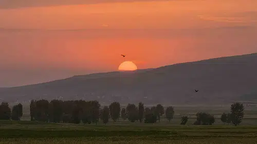Güroymak gökyüzü akşam saatlerinde renk değiştirdi