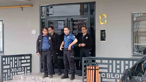 Batman'da asansör faciası Yardım etmek isteyen komşu boşluğa düşüp öldü