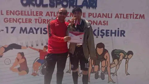 Vanlı Ferhat Çıkar atletizmde Türkiye şampiyonu oldu