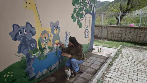 Bitlisli öğretmenin köy okulundaki fedakâr hikâyesi