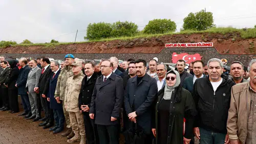 Bingöl’de 33 askerin şehit edilişinin 33’üncü yılı anıldı